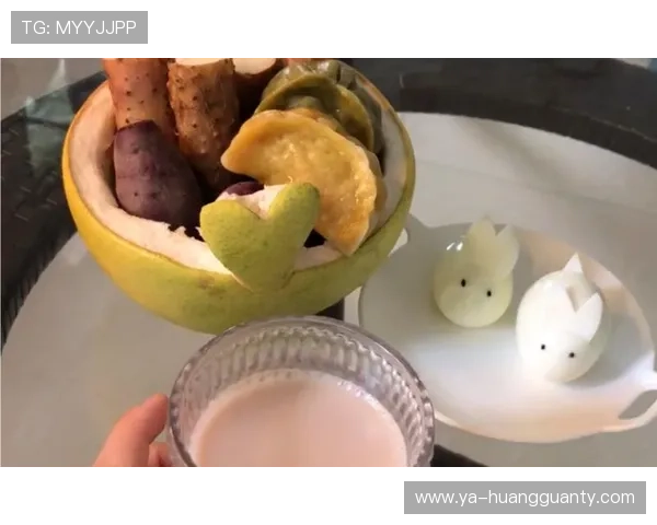 凯蒂·莱德基居然连早餐都得定制，还说普通咖啡喝起来像水一样…这日子太遥远了吧