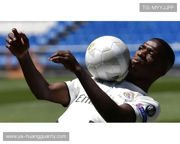 维尼修斯比赛风格与判罚尺度如何影响评价