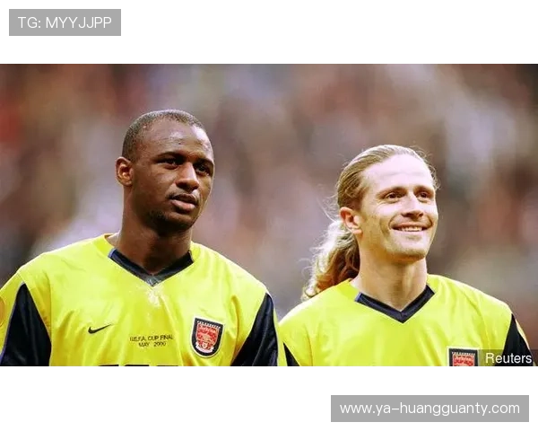 巴拉克与埃辛在中场组织下形成控球倾向分化