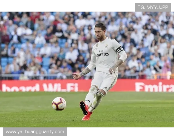 拉莫斯本赛季高位逼抢压制对手后防线展现角色变化